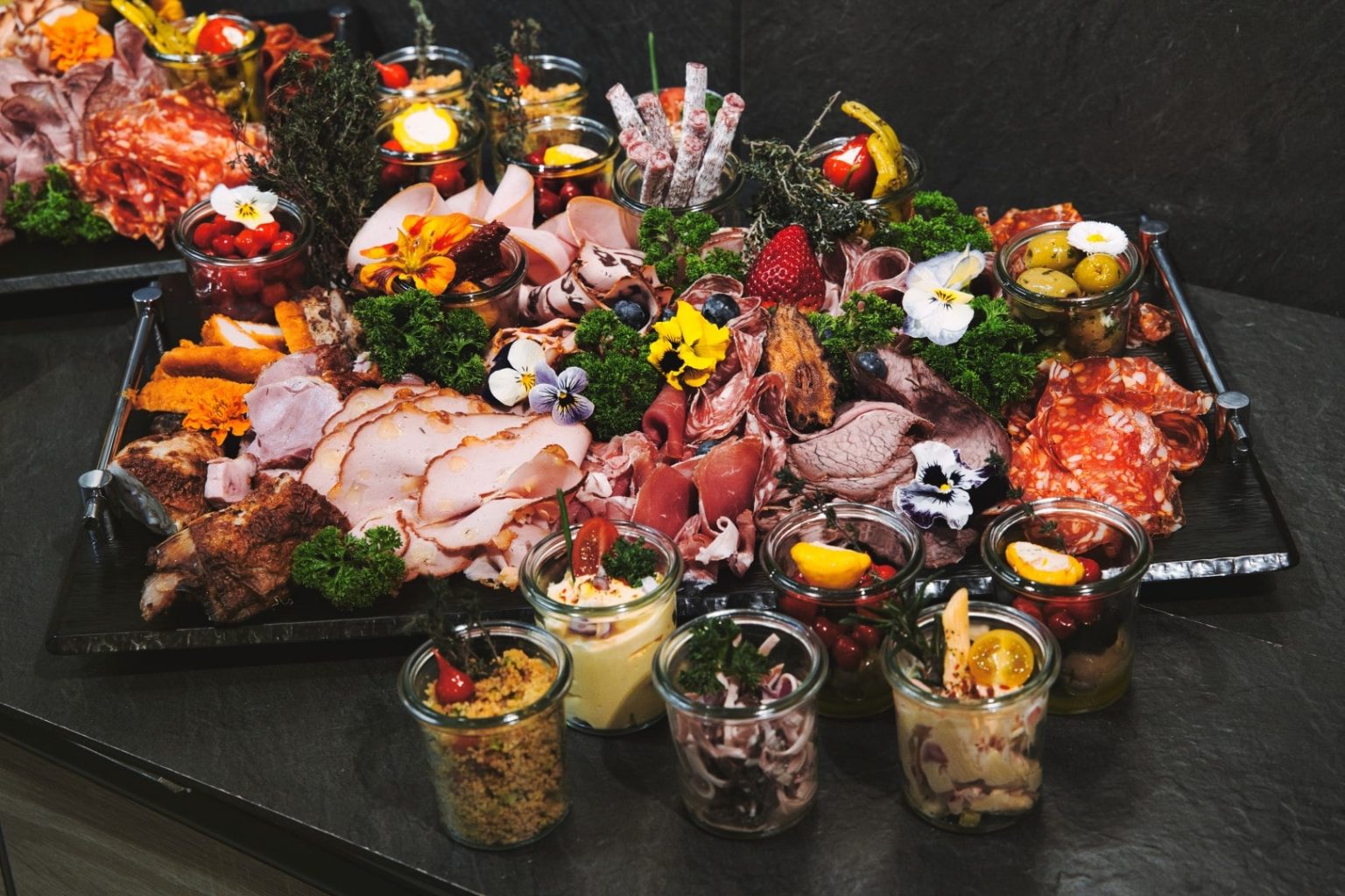 A7300983 (Large)-min